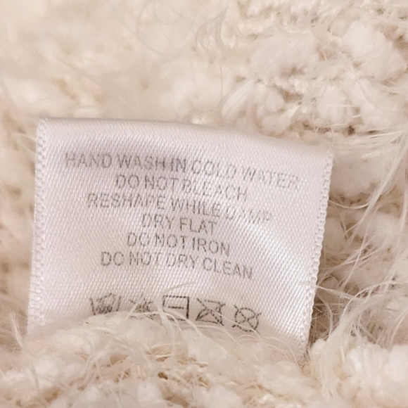 ❄️Super Soft and Cozy Draped Cardigan by Alya - Picture 11 of 11